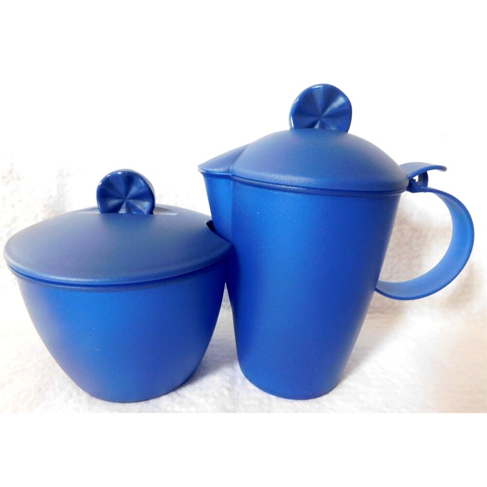 TUPPERWARE DARK BLUE SUGAR AND CREAMER SET #4672 & #4677